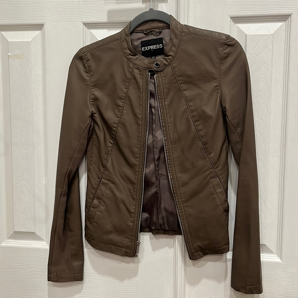 Size: XS Brand: Express